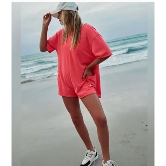 Free People Hot Shot Tee Romper Electric Sunset Coral Pink Oversized XS/S NWOT - Picture 3 of 12